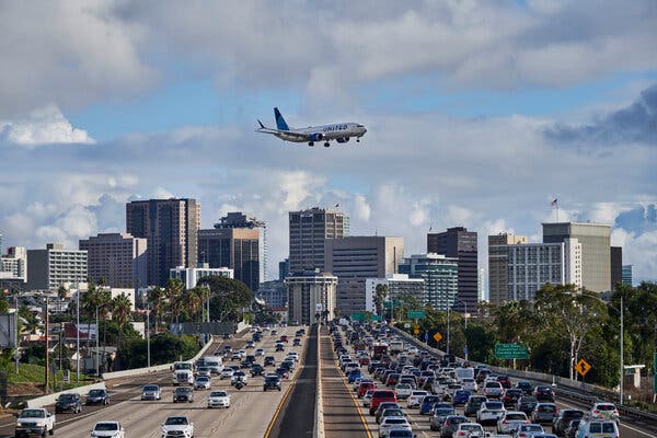 Air Traffic Controllers in the US Struggle with Nationwide Staffing Shortage